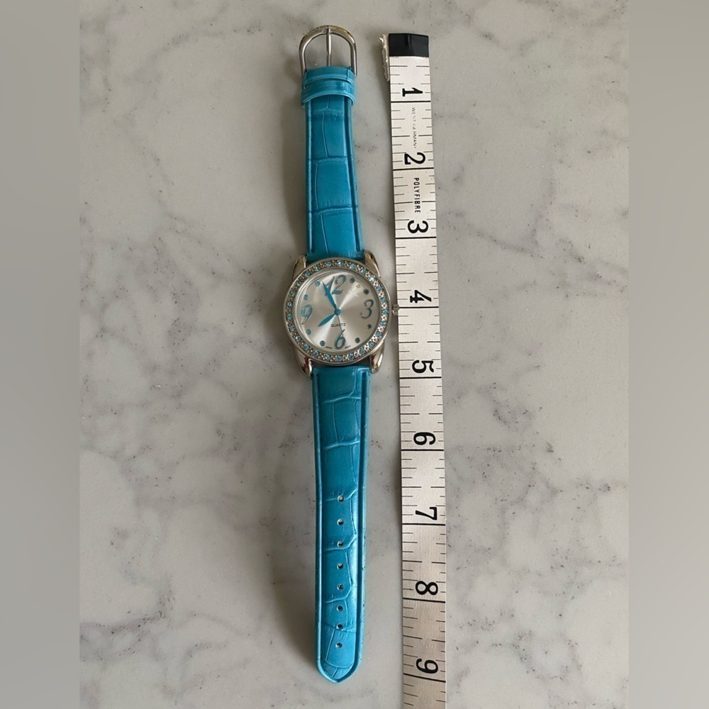 Avon Large Face Turquoise Watch - Picture 4 of 6